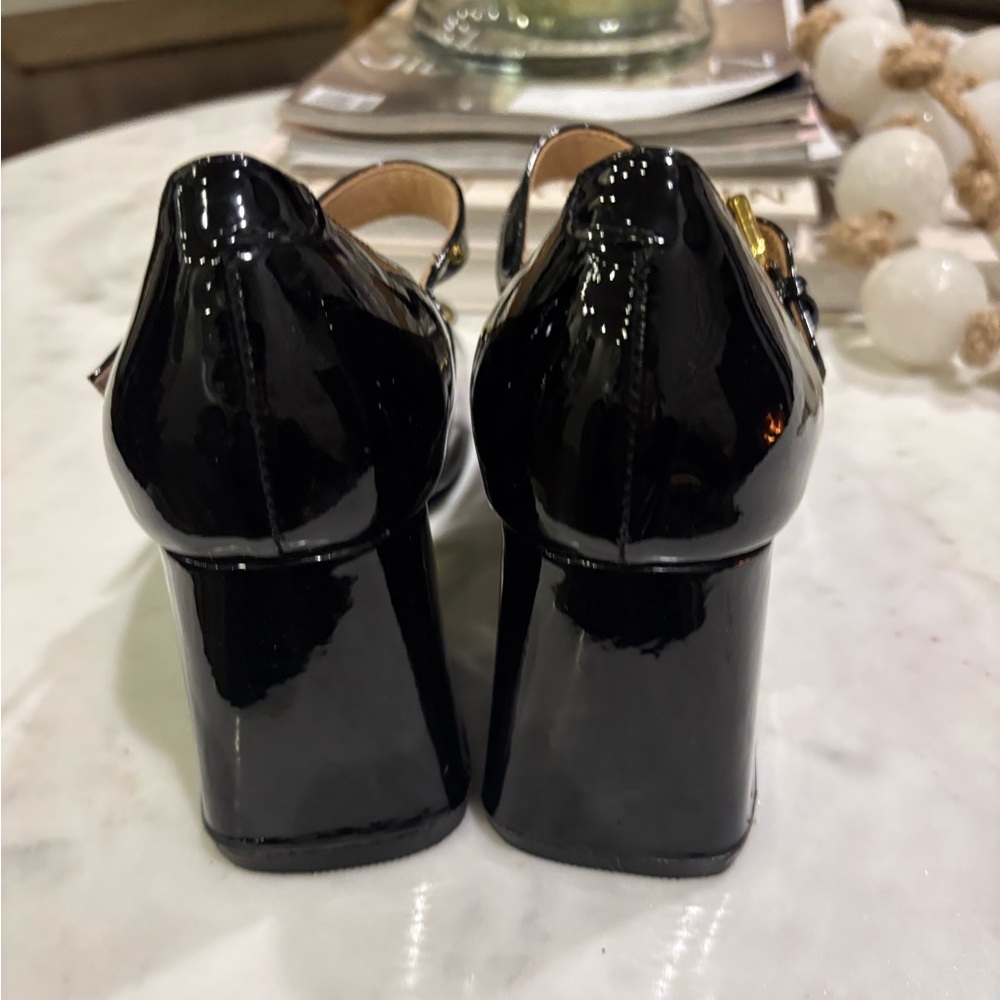 GG like Black Patent Leather Heels with Gold hardware - Picture 5 of 10